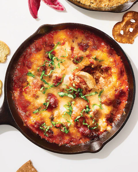 A skillet of Lasagna Dip